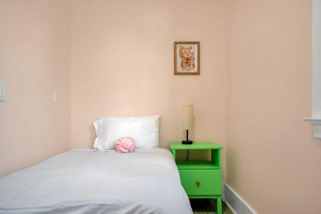 Peachy Paradise In East Rock Near Dt/Yale New Haven Luaran gambar
